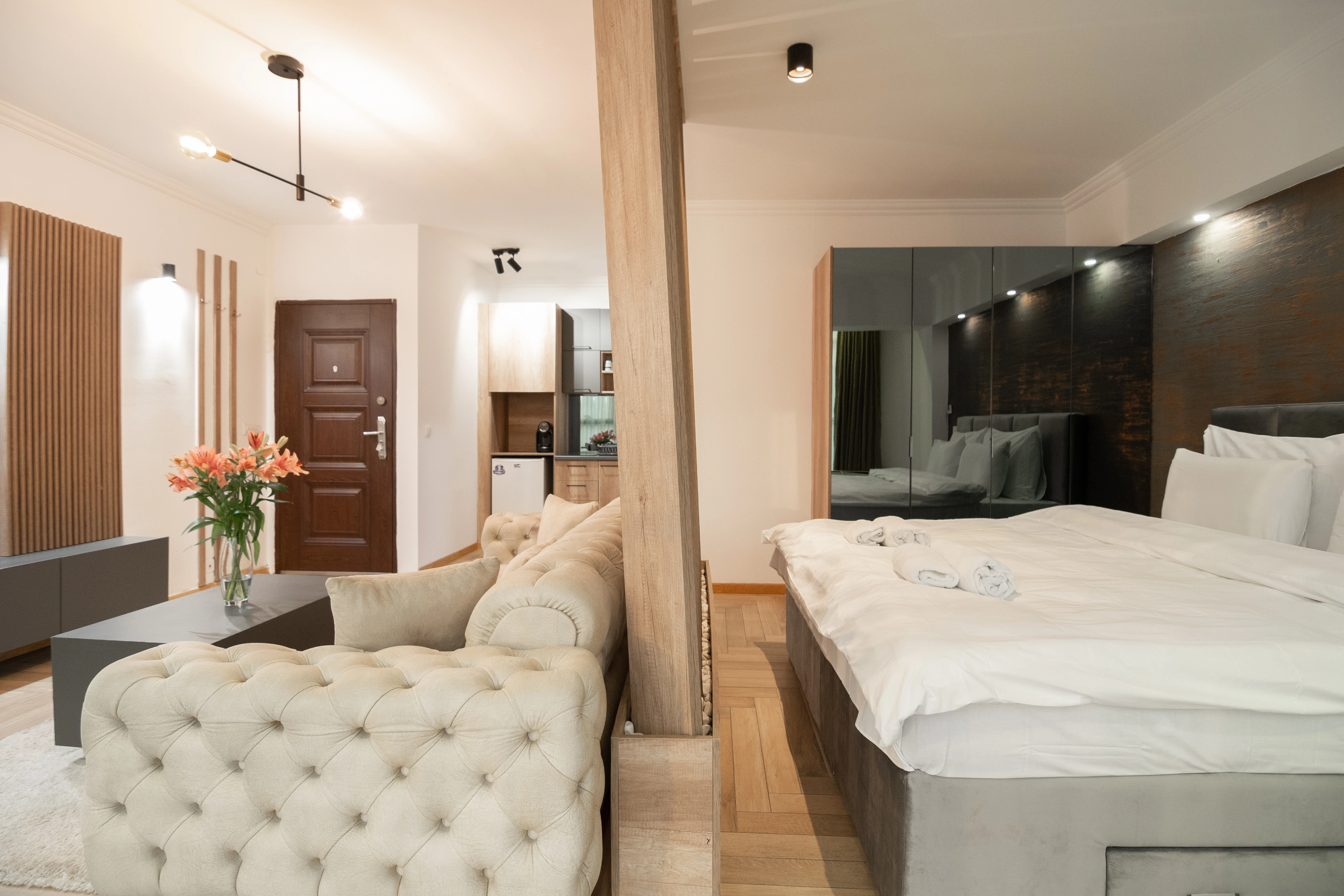 504 - Prestige Junior Suite – City View photo 4