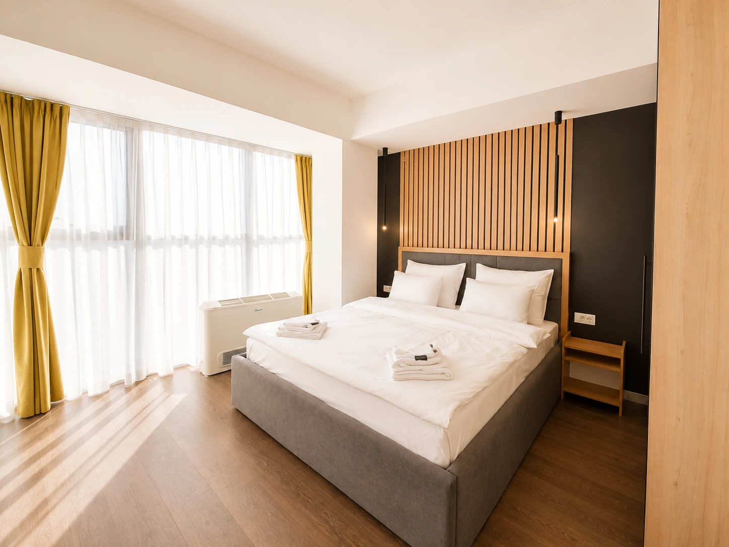 405 - One Bedroom Apartment - City View photo 3