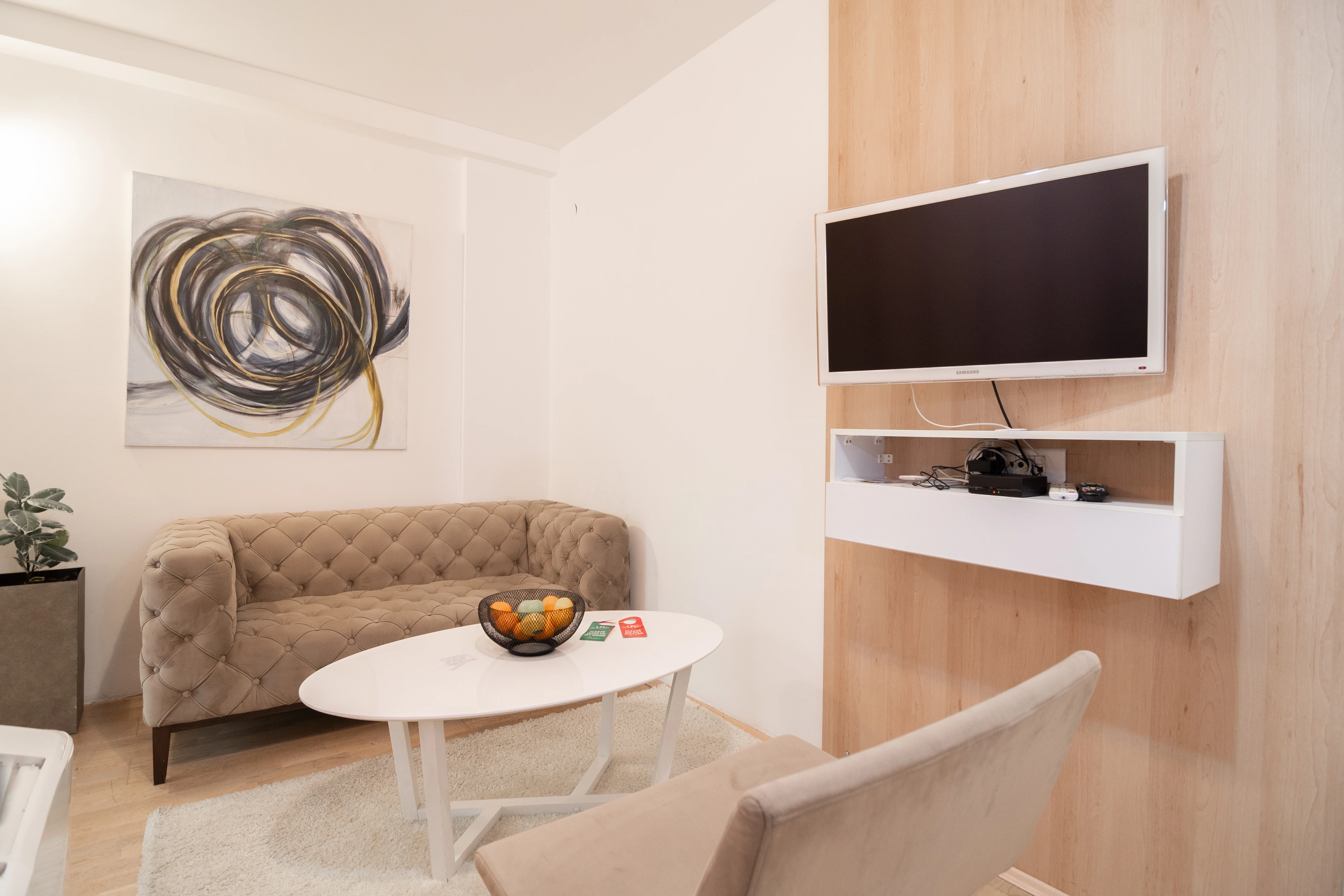 503 - Junior Suite – City View photo 4