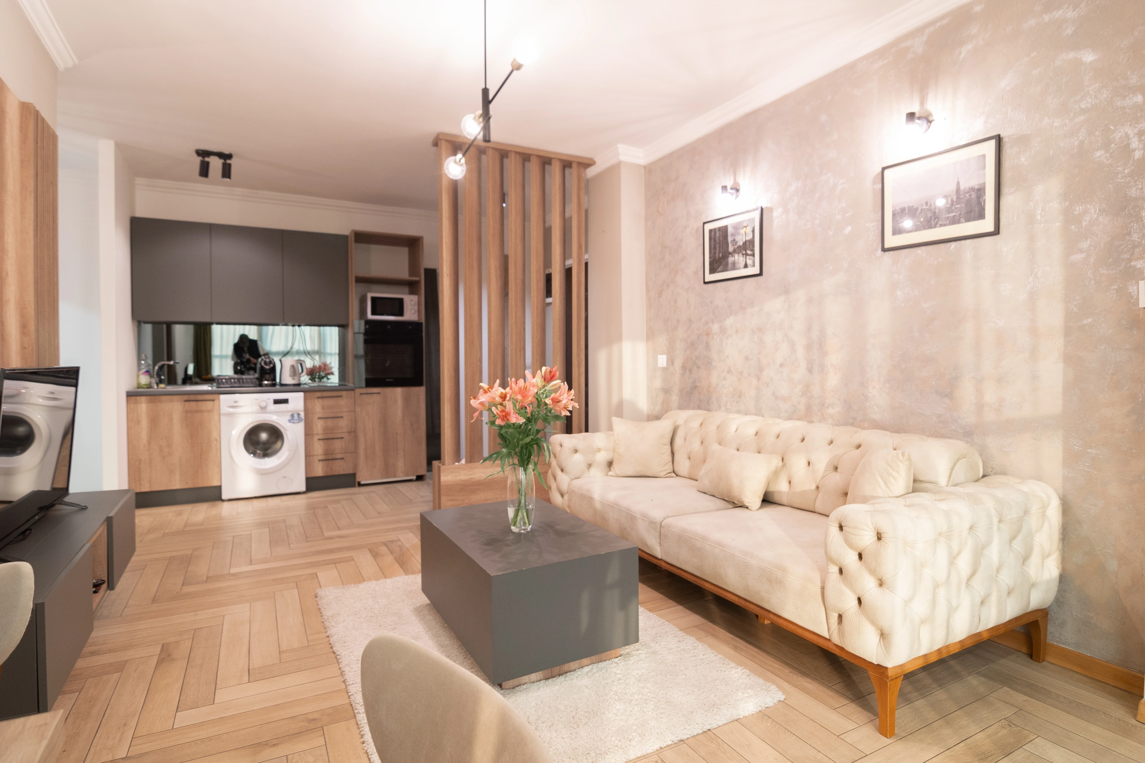 505 - One Bedroom Apartment - City View photo 4