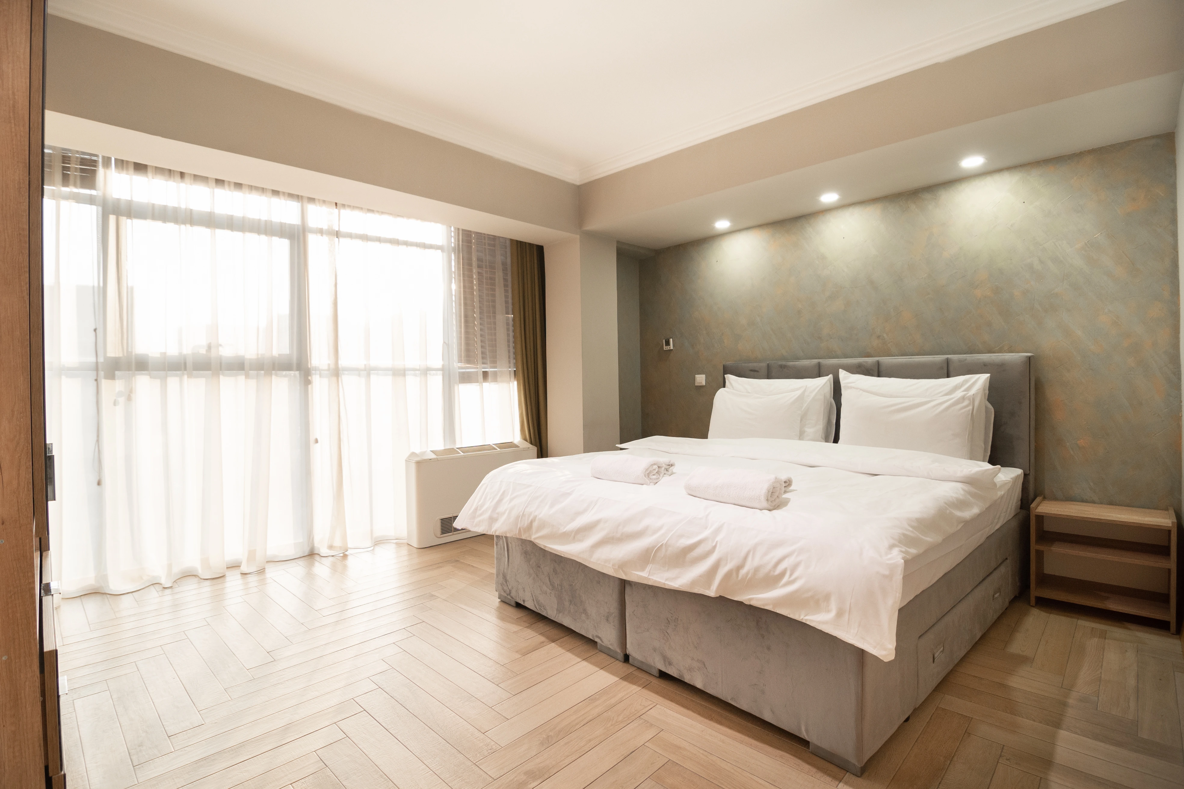 505 - One Bedroom Apartment - City View photo 5