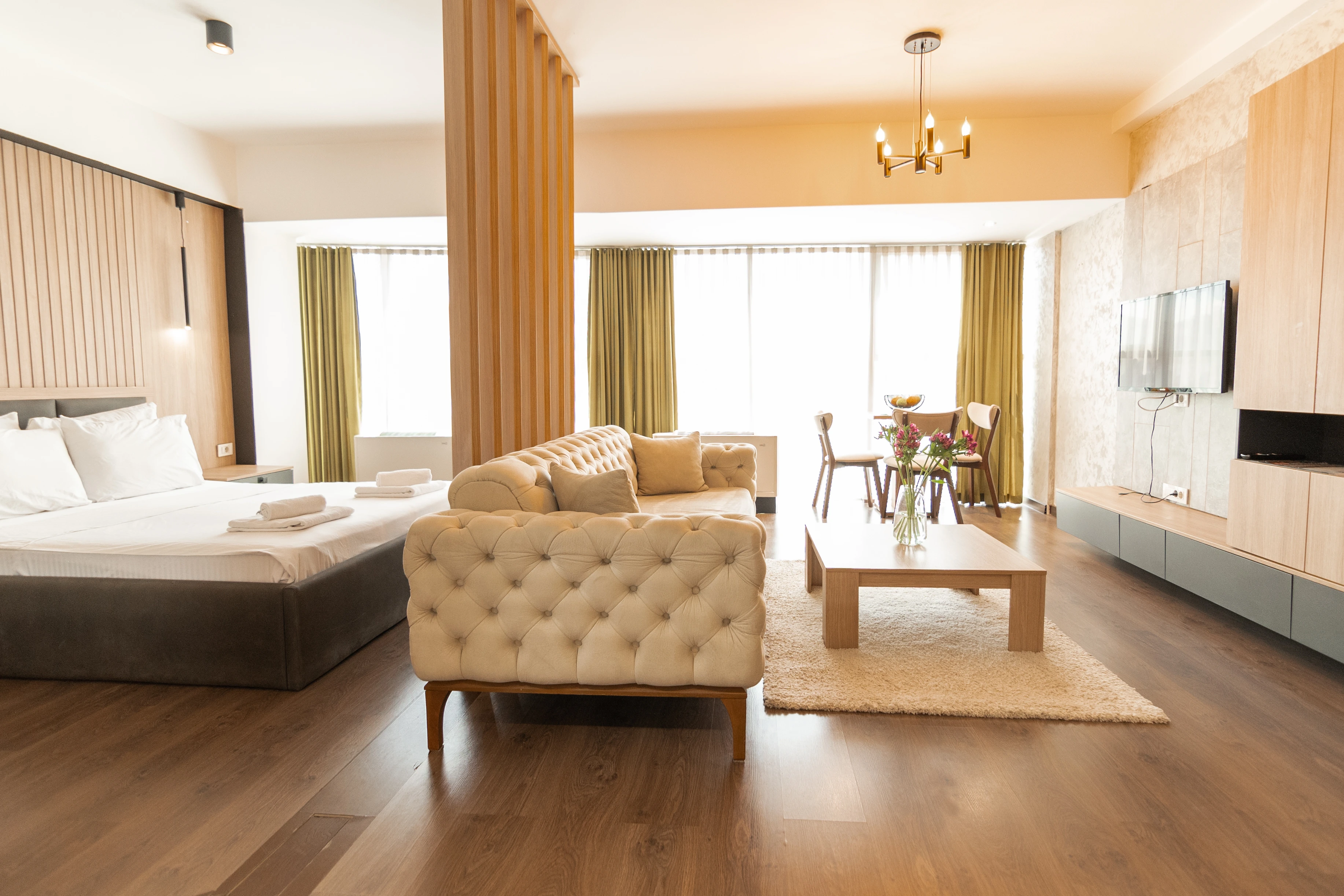 404 - Prestige Junior Suite – City View photo 5