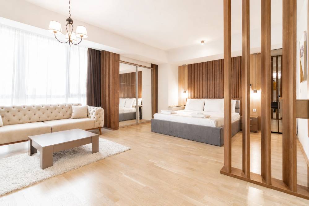 501 - Prestige Senior Suite – Quiet Side
